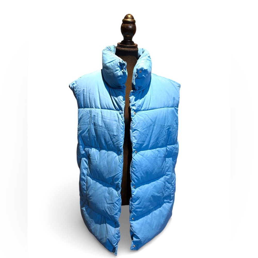 Light Blue Puffer Vest - Women's Sleeveless Jacket